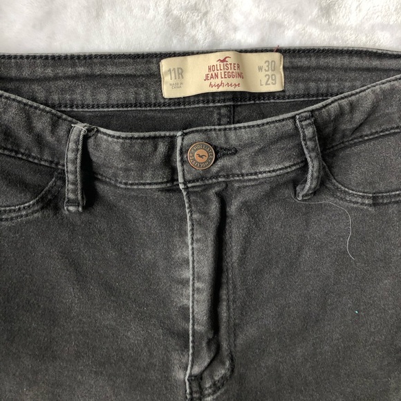 Hollister distressed skinny jean - Picture 3 of 3